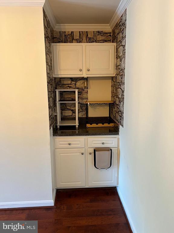 Building Photo - 18336 Streamside Dr