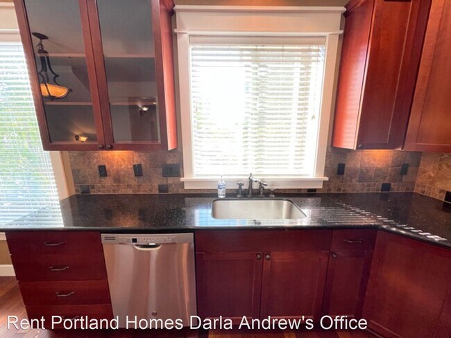 Foto del edificio - 2 br, 2.5 bath House - 9402 SE Causey Way