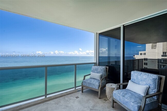 Foto del edificio - 19111 Collins Ave