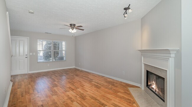 Foto del edificio - 708 Flintlock Ct