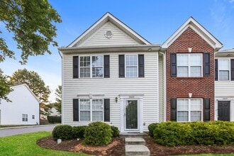 Building Photo - 3405 Broadwick St