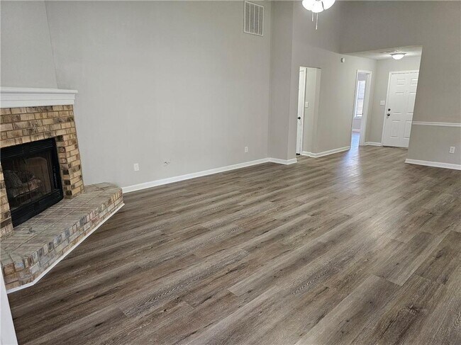 Building Photo - 8425 Falling Rocks Way