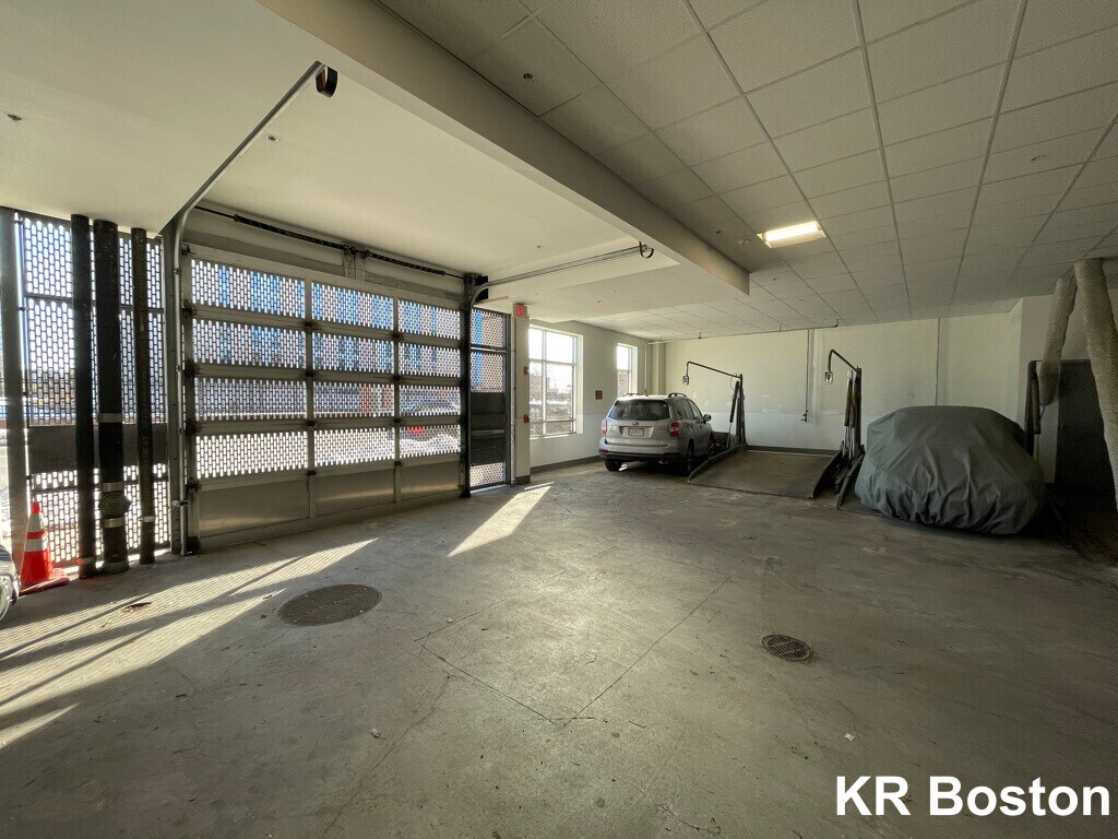 Foto del edificio - 587 Albany St