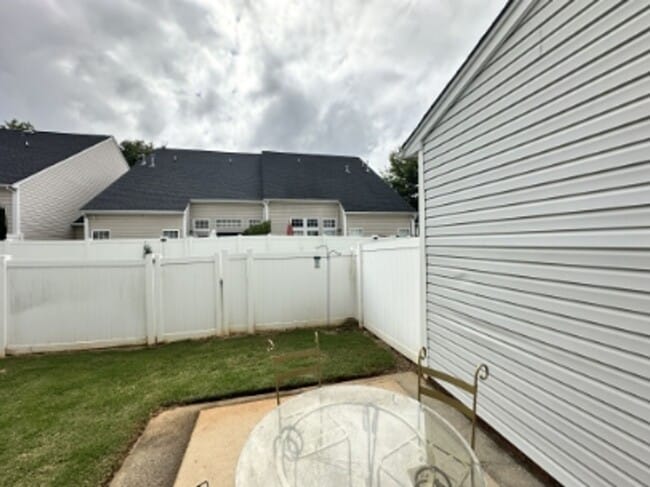 Building Photo - 202 Cherub Ct