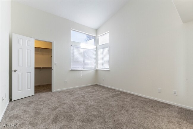 Building Photo - 3804 Banana Ct