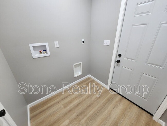 Foto del edificio - 1162 W Ewing St