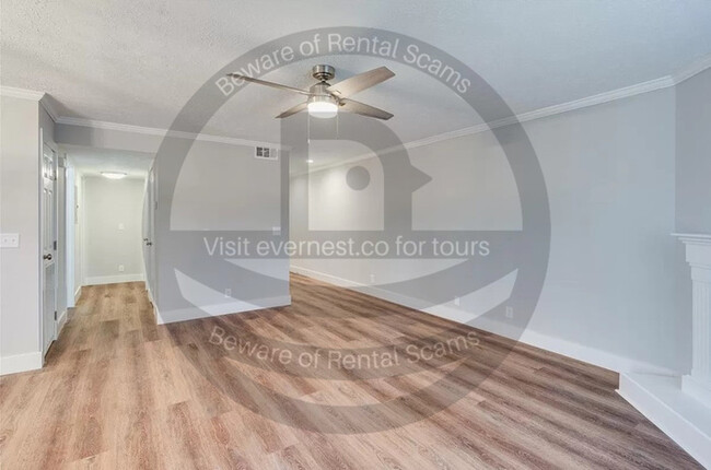 Foto del edificio - Amazing Renovated Condo near Brentwood!