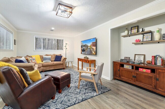 Foto del edificio - 1232 S Dinsmore Trail