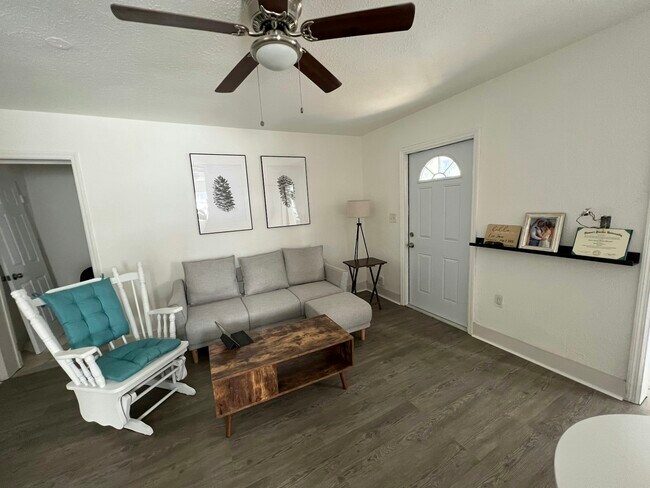 Foto del edificio - 2571 NW 18th Ct