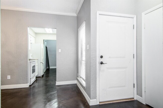 Foto del edificio - 5001 Lamonte Ln