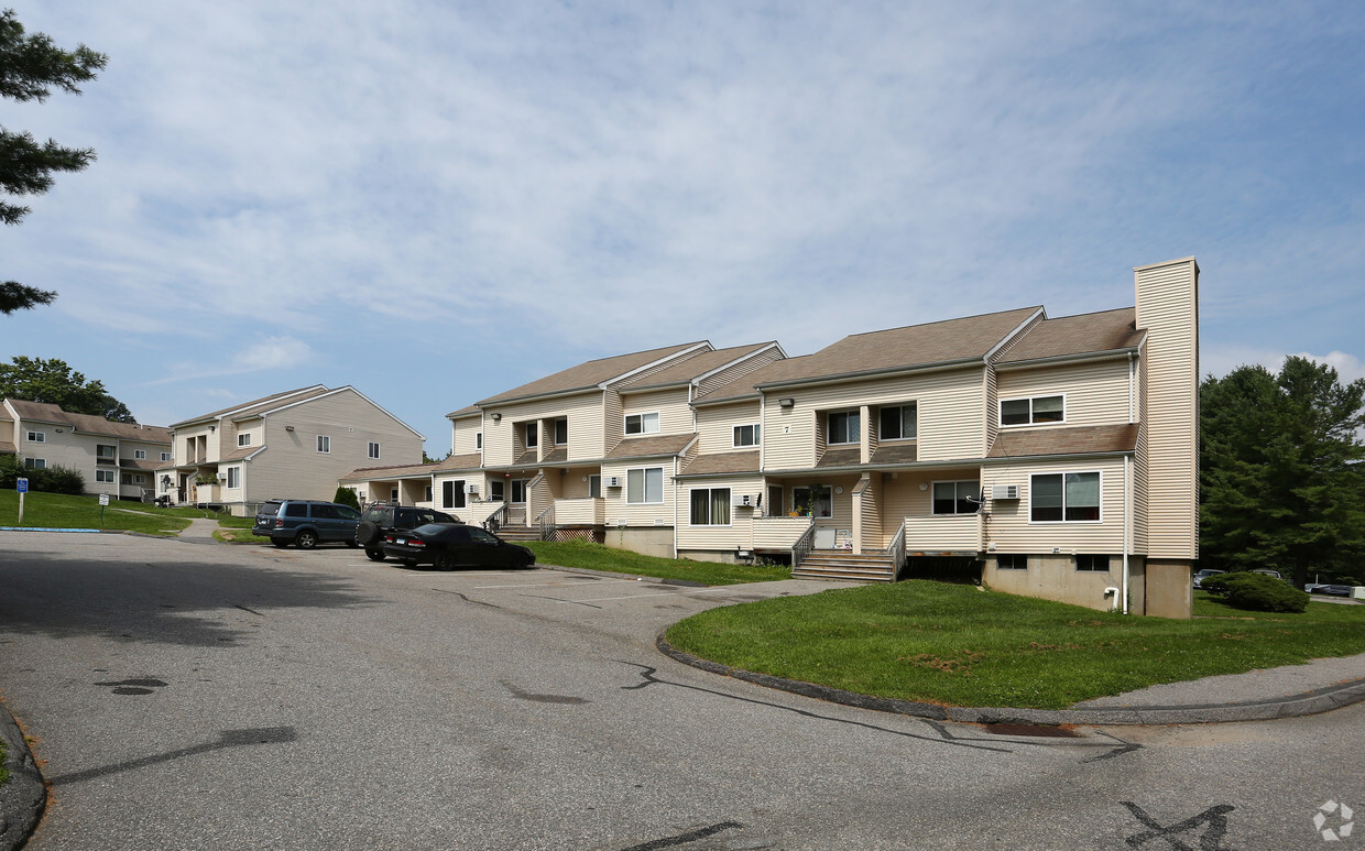 Primary Photo - Woodland Hills Apartments