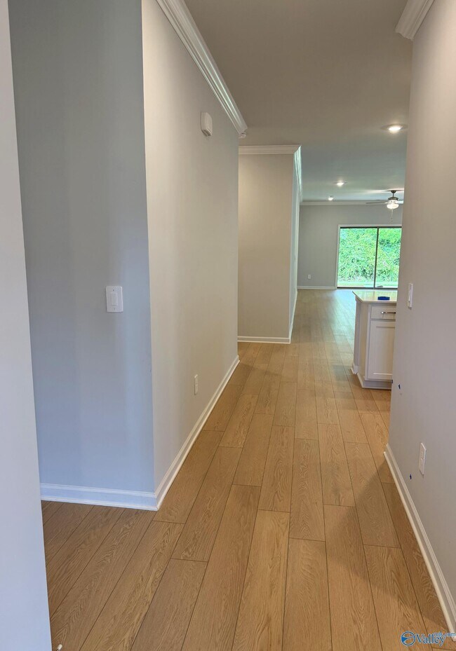 Foto del edificio - 15617 Ruthie Lynn Dr
