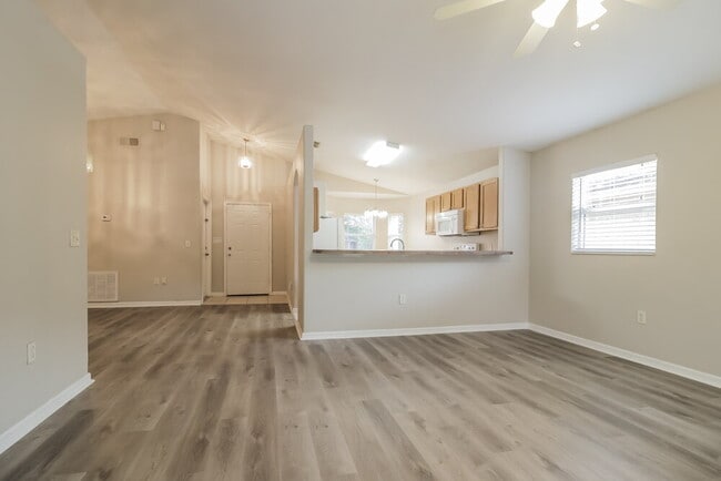 Building Photo - 4539 Cypress St