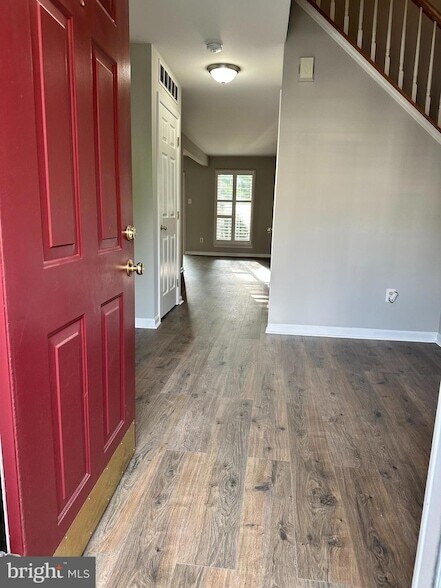 Building Photo - 155 Weybridge Dr