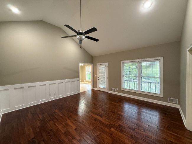 Building Photo - 133 Garden Dr