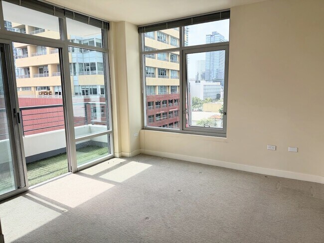 Foto del edificio - 425 W Beech St