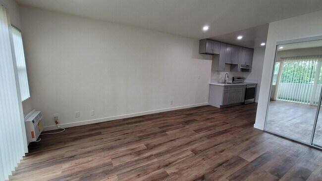Foto del edificio - 1 Month Free! Fully Renovated Studio with ...