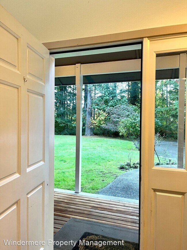 Foto del edificio - 3 br, 3.5 bath House - 9067 NE Hidden Cove...