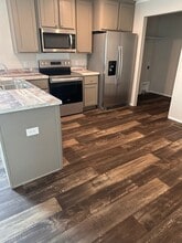 Building Photo - 433 Dogwood Ave