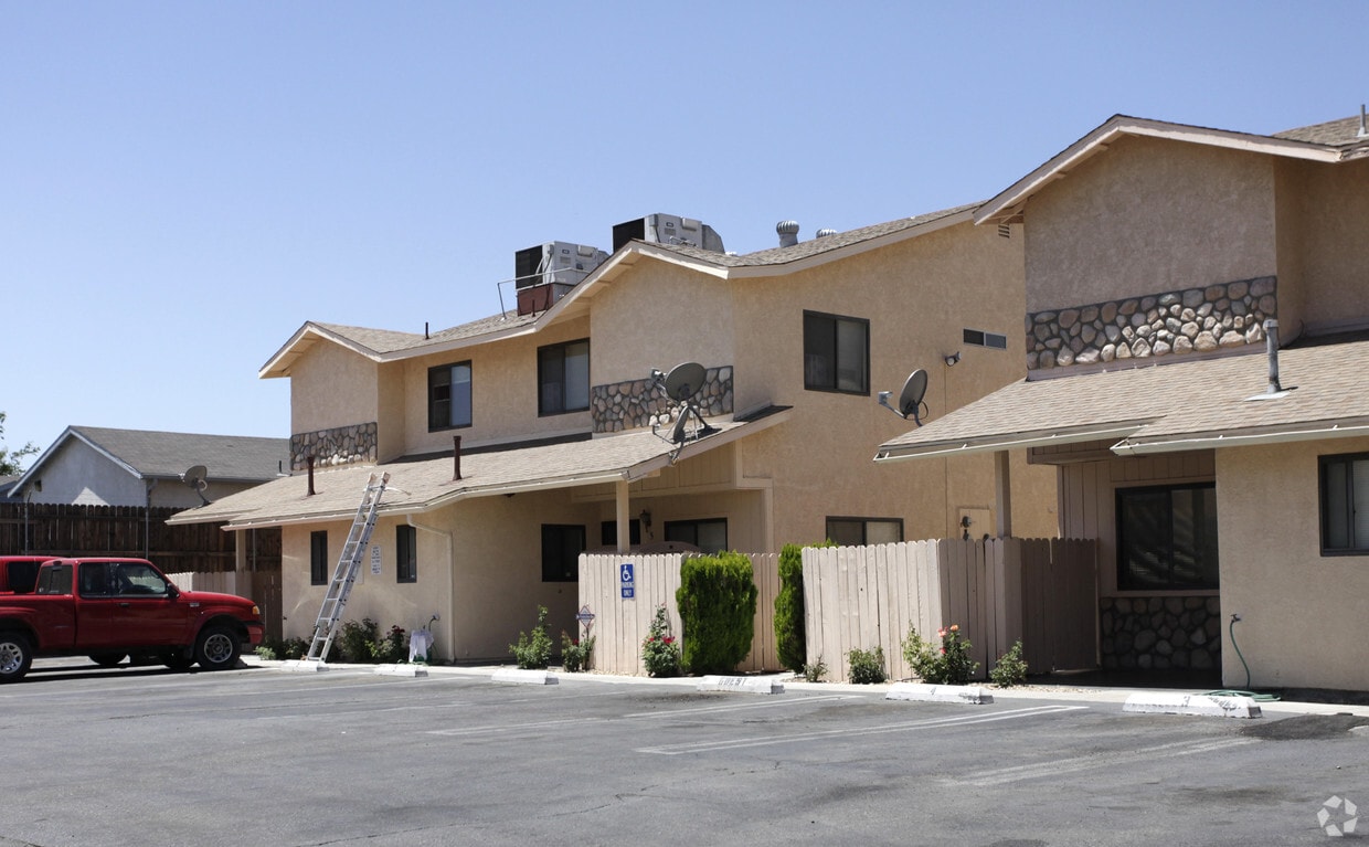 8922 I St, Hesperia, CA 92345 Apartments in Hesperia, CA