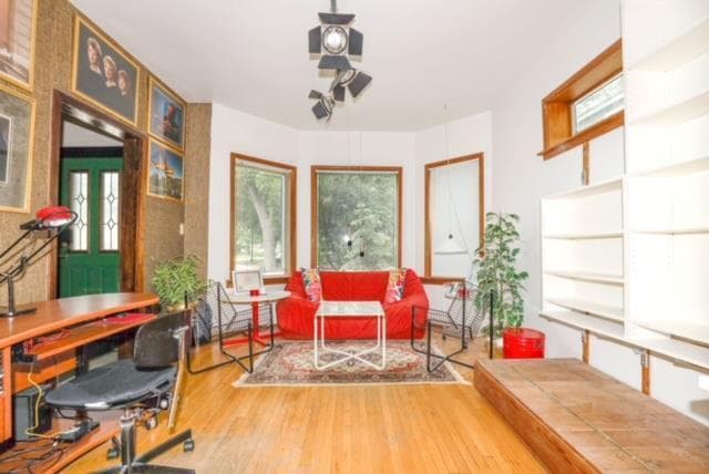Photo du bâtiment - 1580 Wolseley Ave W