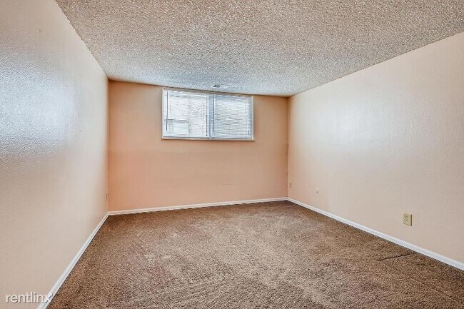 Building Photo - 2 br, 2 bath Townhome - 1200 N Luzerne Ave