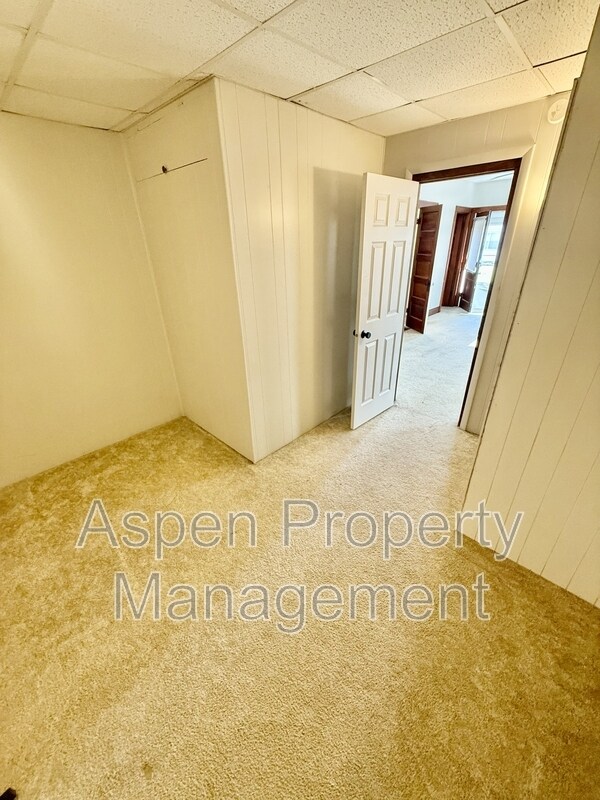 Foto del edificio - 728 Sweeny Ave