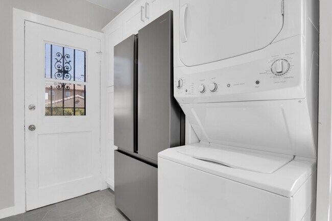 Foto del edificio - 5973 Guthrie Ave