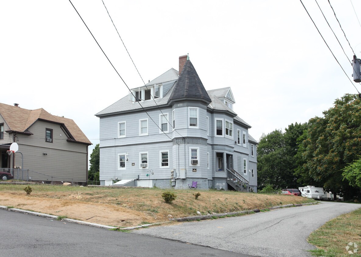Primary Photo - 171 Garfield Ave