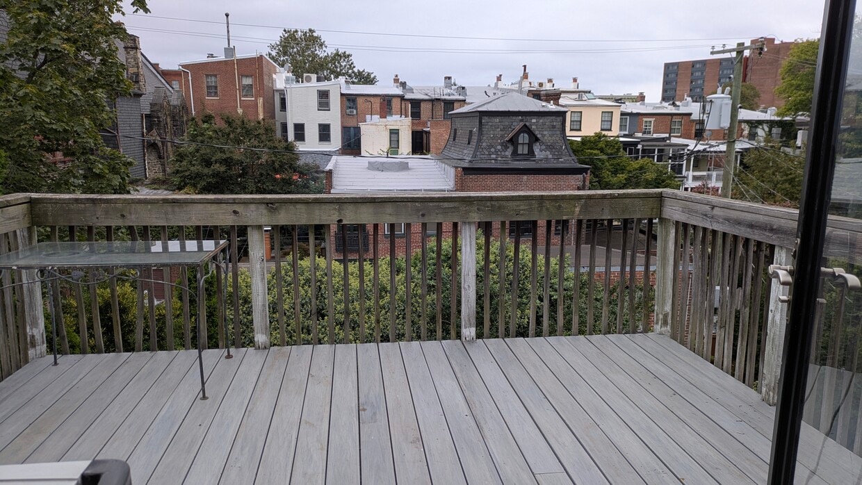 Primary Photo - 1410 Park Ave