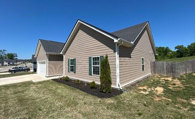 Building Photo - 1027 Echo Rdg Rd