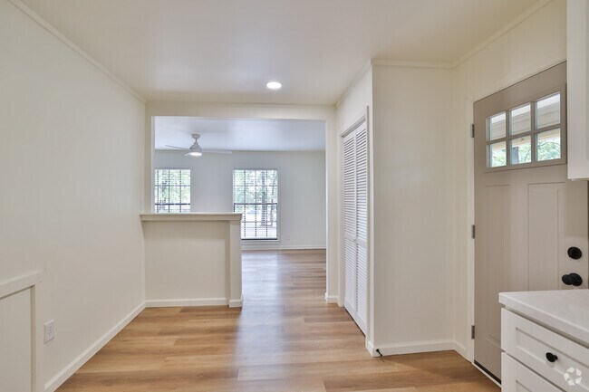 2 habitaciones, 1 baño - 750 pies cuadrados - Cocina - Timber Ridge Apartments