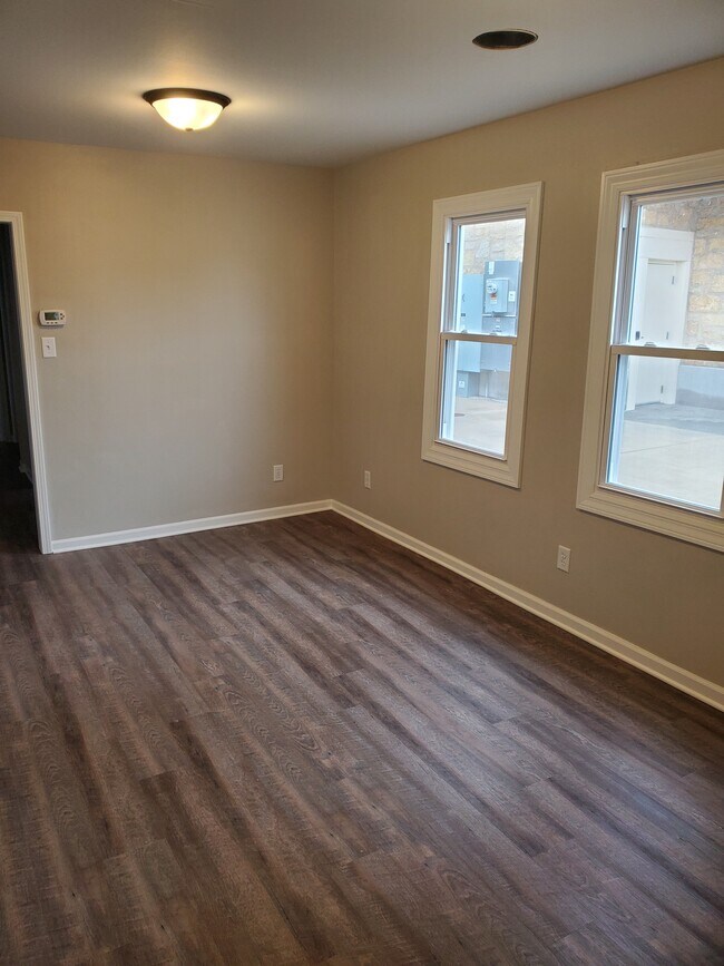 Foto del edificio - 119 W Wisconsin Ave