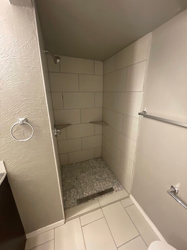 Foto del edificio - 3 bed 3 bath for rent