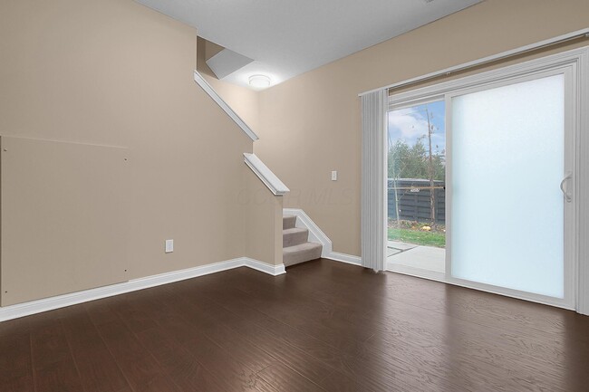 Foto del edificio - 5527 Albany Terrace Way