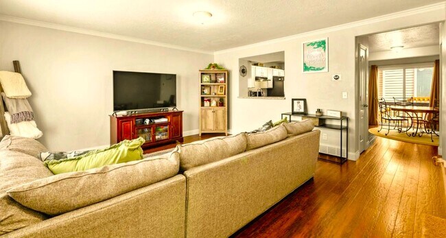 Photo - 4721 S Falkirk Dr House