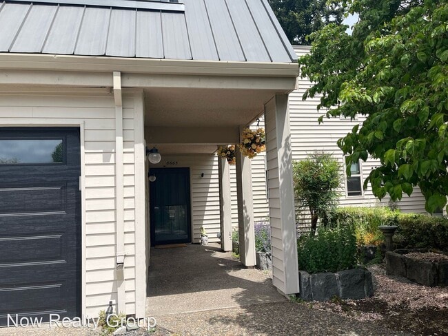 Building Photo - 3 br, 2.5 bath House - 8665 SW Chinook