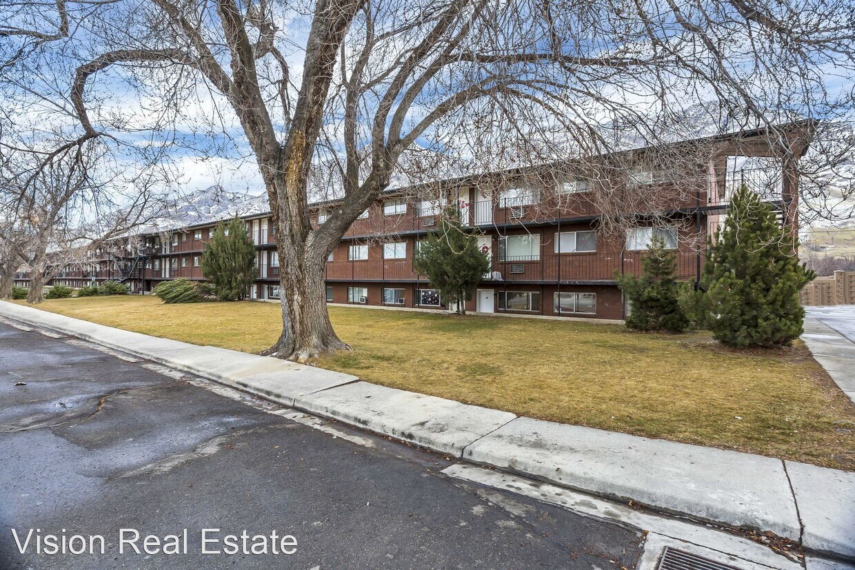 Primary Photo - 111 S 1000 E St