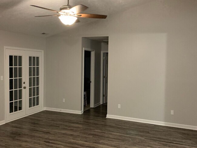 Foto del edificio - 12250 Van Spronsen Ct