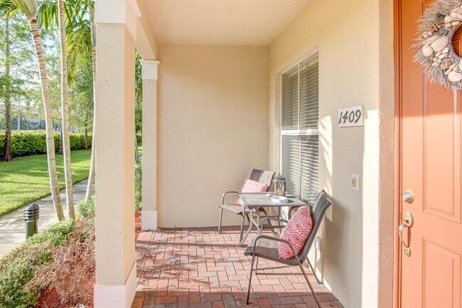 Building Photo - 4501 Mimosa Ter