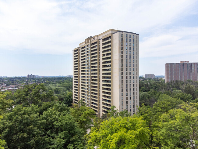 Building Photo - 35 Fountainhead