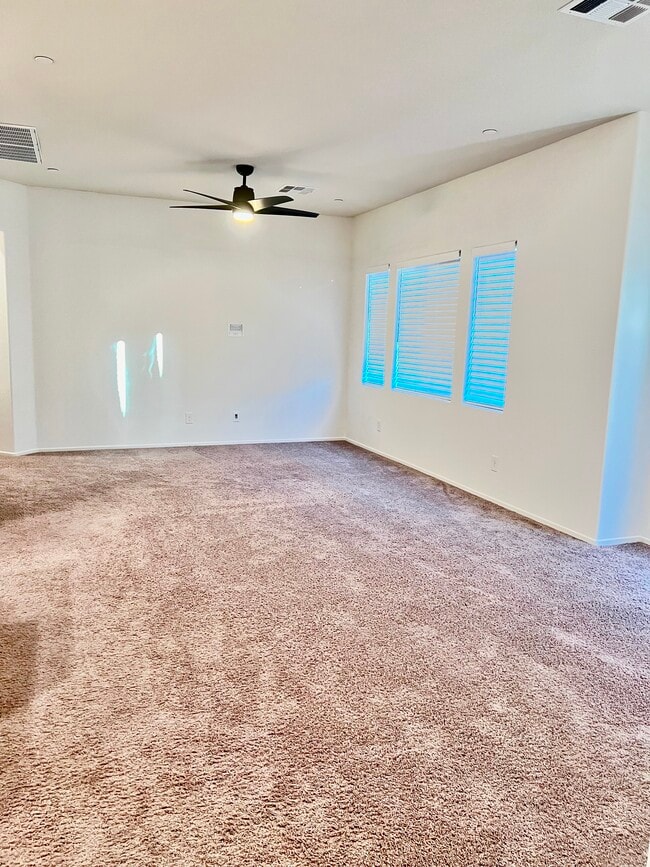 4650 Frasers Owl Ave, North Las Vegas, NV 89084 Townhome Rentals in