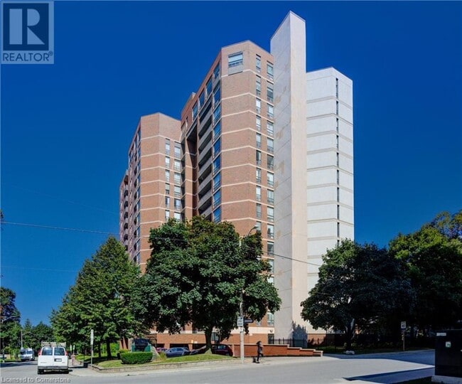 Building Photo - 222 Jackson St W