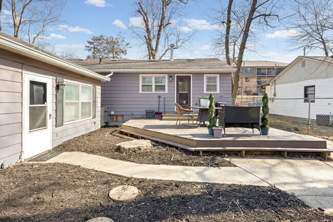 Foto del edificio - Newly Renovated Home - Steps Away from KU Med