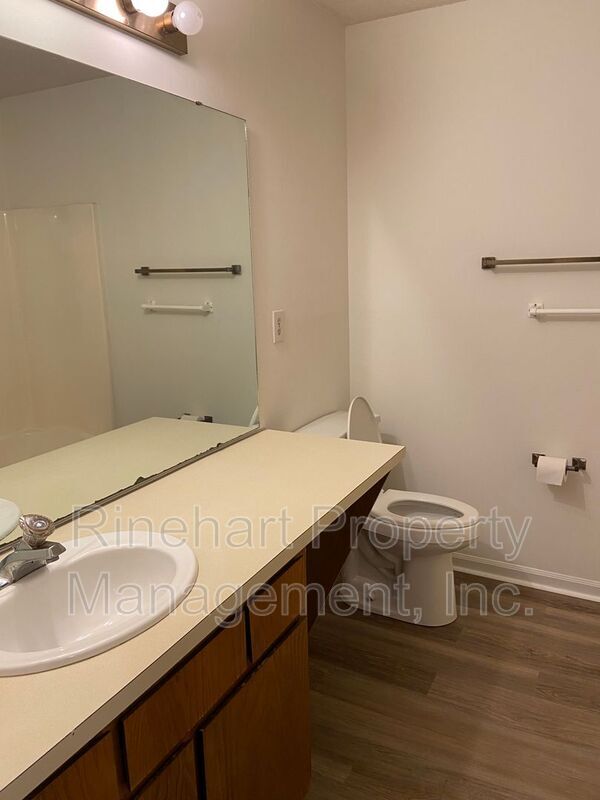 Building Photo - 1744 Hunters Trail