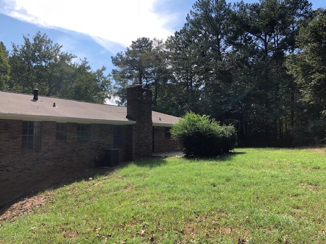 Primary Photo - 4135 Flat Shoals Rd