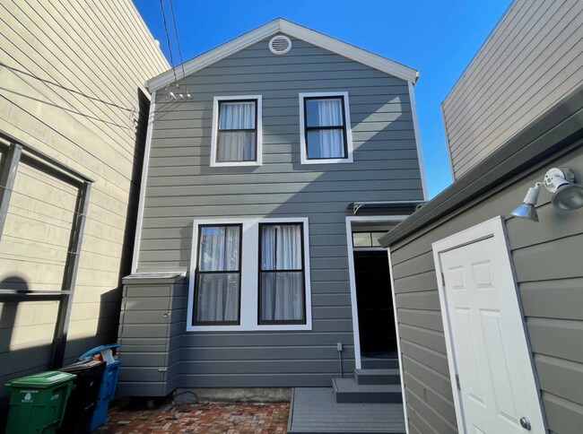 Building Photo - 507 Andover St