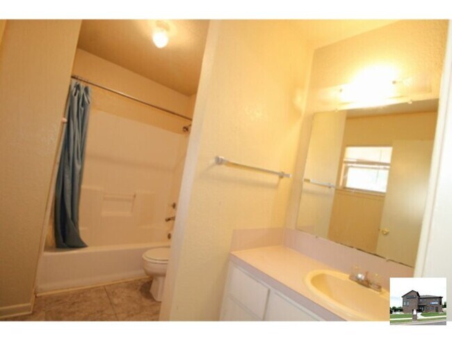Foto del edificio - 806 Hackberry St