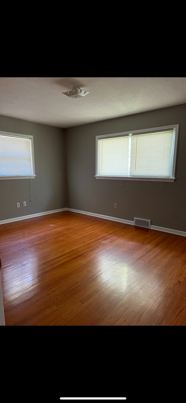 Building Photo - 4813 Jean Ave