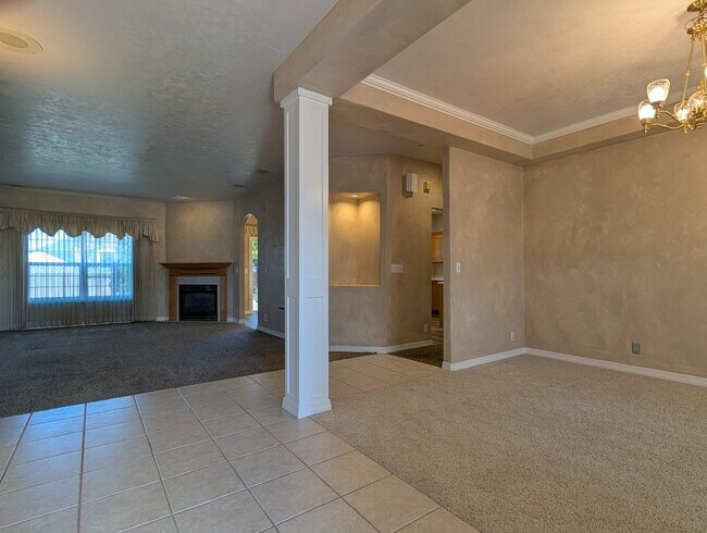 Foto del edificio - Beautiful 3-Bedroom, 2-Bath Home In Barger Area Of Eugene!